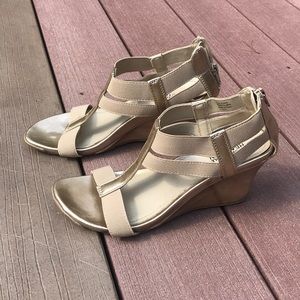 Kenneth Cole Wedge